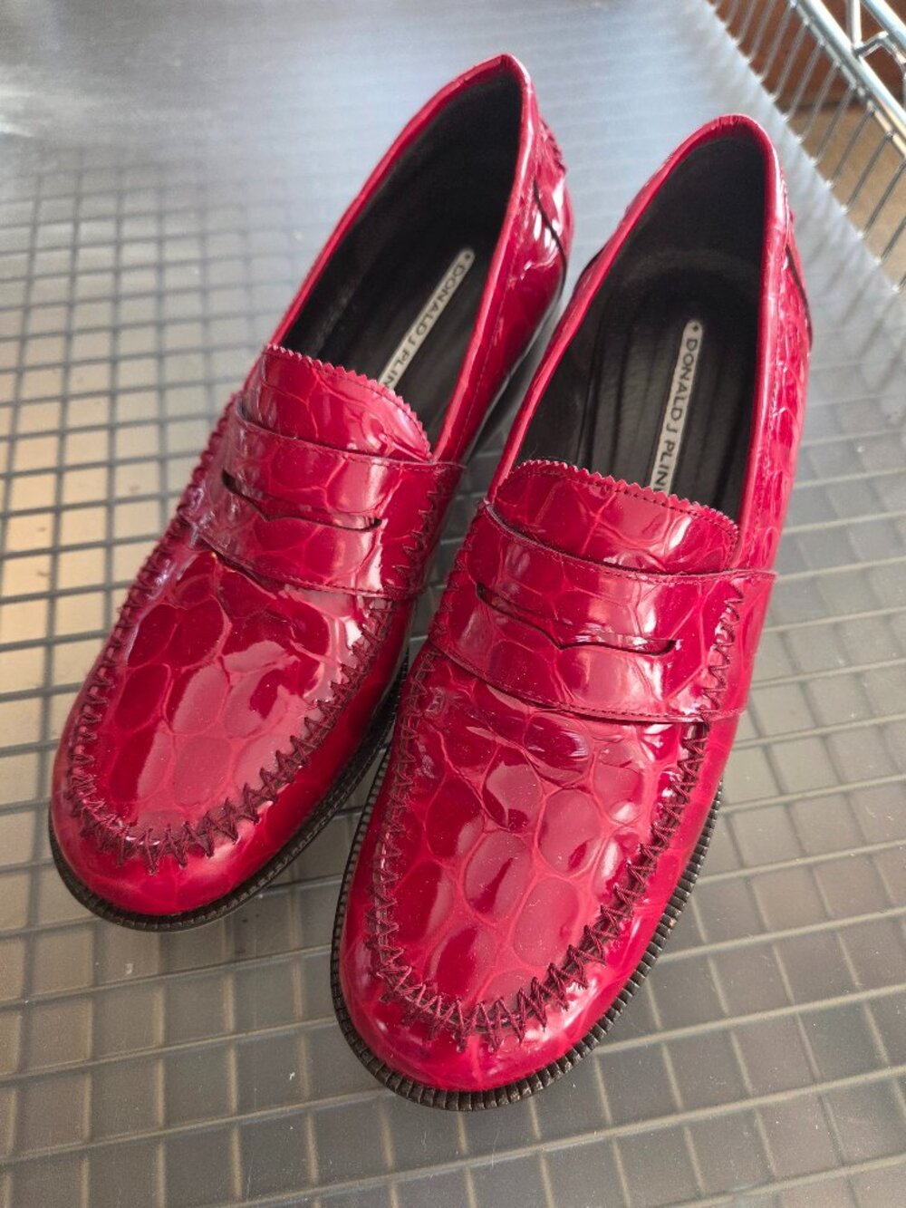 Donald Pliner Vintage Red Croc Loafer Platform Womens 8.5
